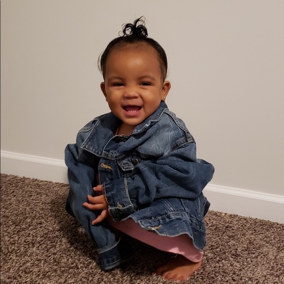 LIKE NEW GAP Denim Jacket - Picture 8 of 8